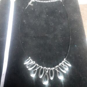 Elegant Silver Tone Teardrop Necklace